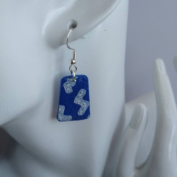 Handmade blue color polymer clay earrings. Boucles d'oreilles fait à la main - Picture 5 of 6